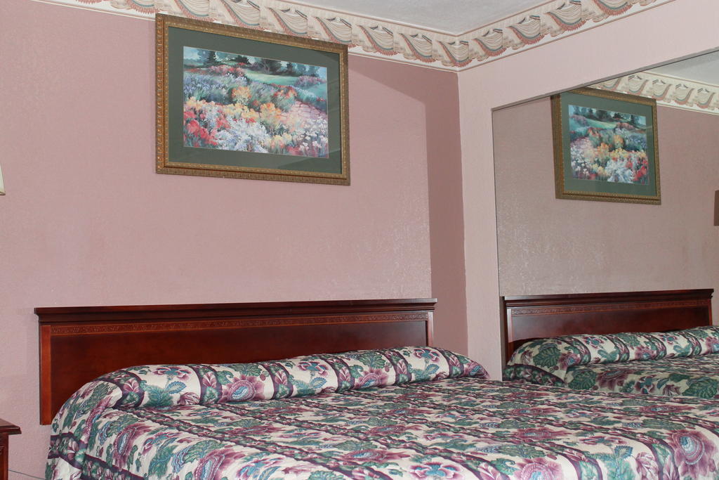 American Motor Inn - Rock Island Szoba fotó