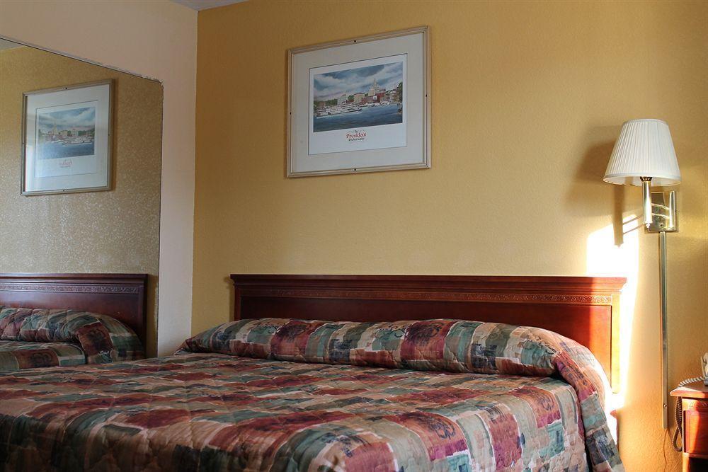 American Motor Inn - Rock Island Kültér fotó